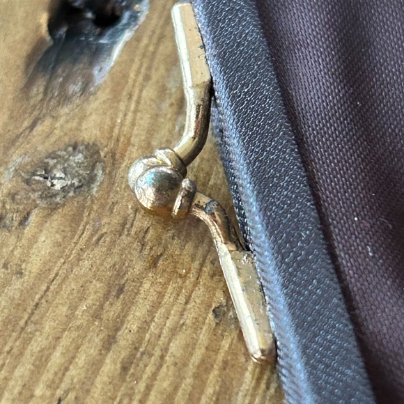 Vintage Mid-Century-Modern Gold Lame Clutch Purse - Picture 11 of 16